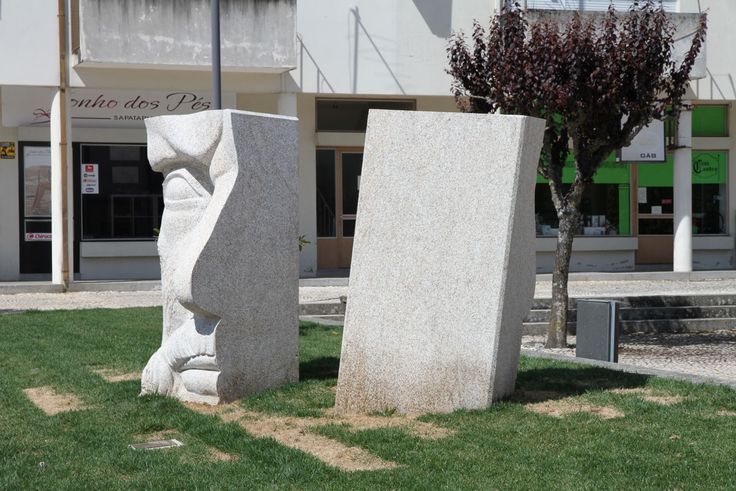 Escultura "Pedras de Identidade" foto 2