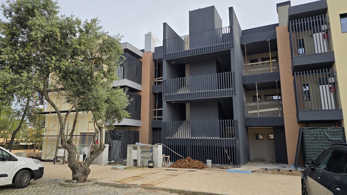 GLOBITEIA MATERIAIS DE CONSTRUÇÃO TINTAS E VERNIZES foto 6